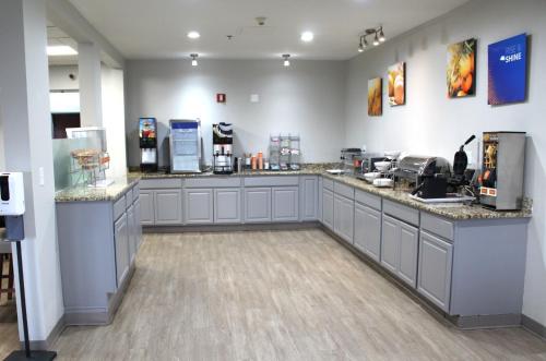 Food and beverages, Comfort Suites Miamisburg - Dayton South in Miamisburg (OH)