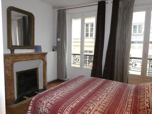 family apartment le marais centre pompidou