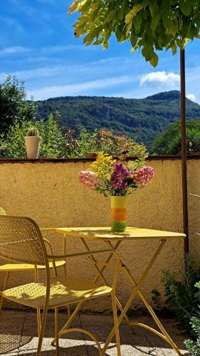 Facilities, Gite etape et sejour voie verte Viarhona Ain in Other