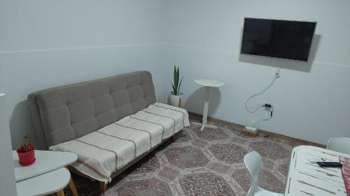 Casita Frondizi 628 in Nueve de Julio Partido