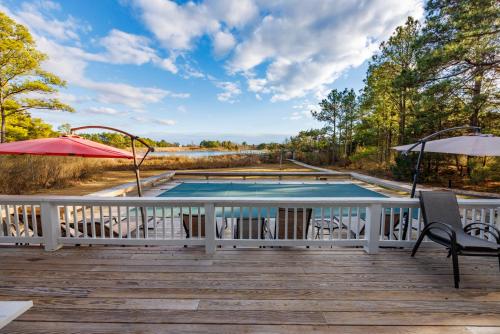 Terraza/balcón, Very Private and Spacious Waterfront Family House in Cambridge (MD)