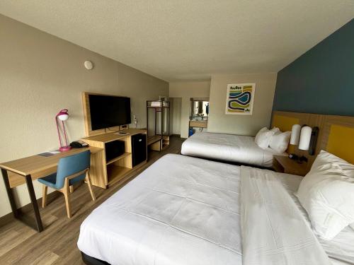 Econo Lodge Weldon - Roanoke Rapids - image 6