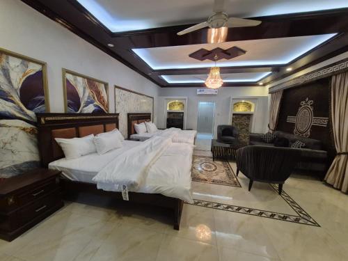 Royal Executive Inn Guest House Peshawar in Peshawar