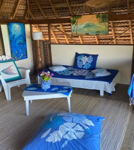 Mezzanine à Tikehau (Mezzanine a Tikehau) in تيكوهو أتول