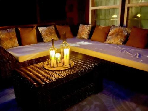 Breath of Heaven Cabin- Hot Tub, Deck, Pond, PETS in New Plymouth (OH)
