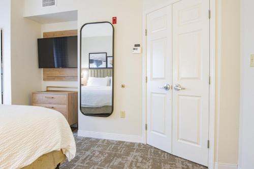 Staybridge Suites Lafayette-Airport an IHG Hotel - image 6