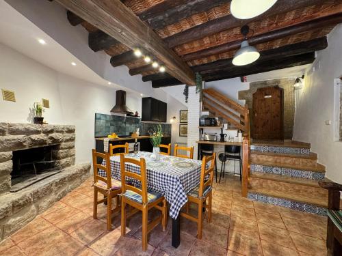 Casa VIDOSA y Casa MAILO unidas in Murillo de Gállego
