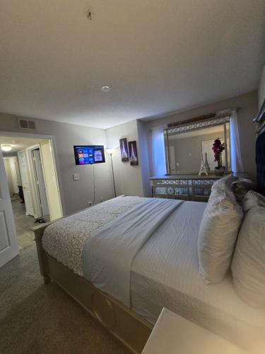The Monthly stay Apartment for 8, pool and grill in Greensboro (Giorgia)