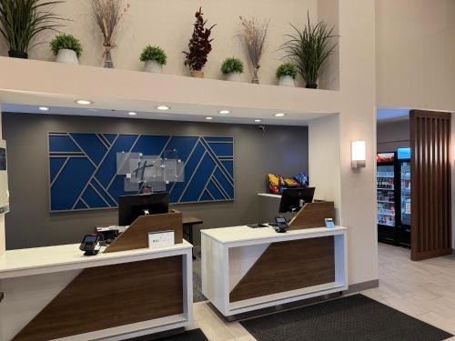Holiday Inn Express Syracuse-Fairgrounds an IHG Hotel - image 22
