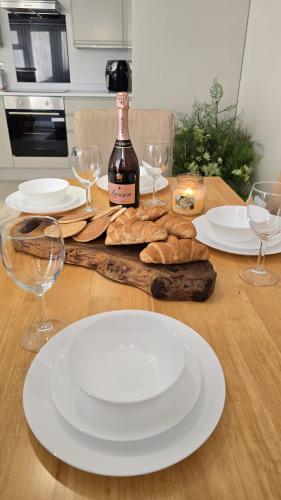 The New Village Cosy Home! 4a – khách sạn tại Whitchurch và Tongwynlais
