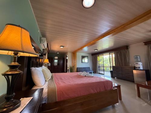 Hotel Margarita and Tour Operator Drake Bay in Drake Bay