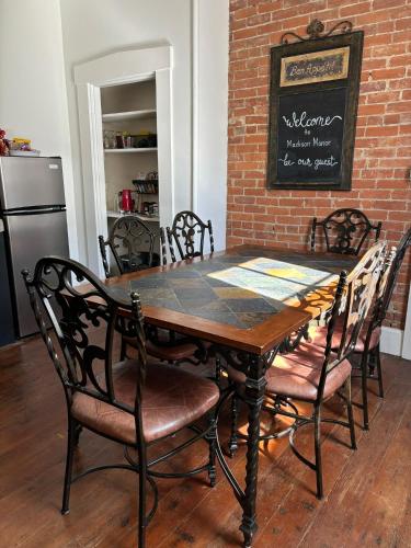 "Madison Manor I" by the River, Hot Tub, Downtown in Madison, USA