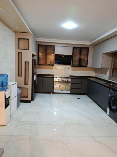 شقه مفروشه للايجار بجانب الكارفور اربد in Irbid