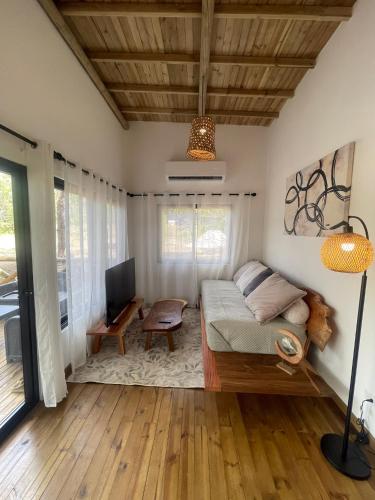 Tropical Cozy Cabin - Playa Venao in Лас Эскобас дель Венадо