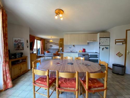 Appartement confortable avec parking près du centre-ville à Châtel - FR-1-693-123
