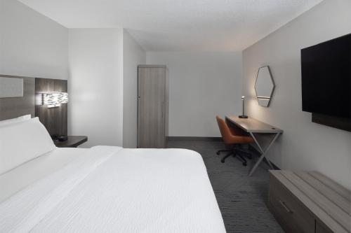 Holiday Inn Express - Ludlow - Chicopee Area an IHG Hotel - image 8