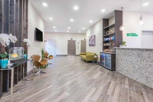 Wyndham Garden Laguardia South