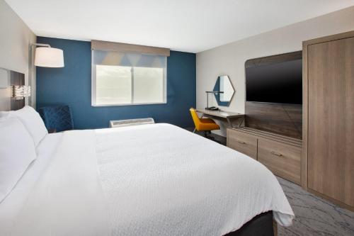 Holiday Inn Express Casper I-25 an IHG Hotel - image 2