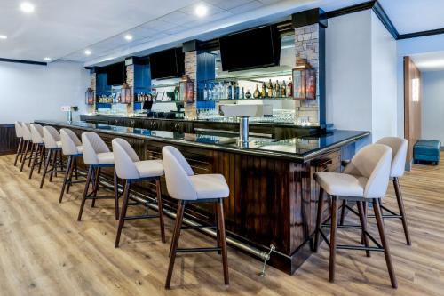 酒吧/高級酒吧, Holiday Inn Frisco By IHG in 弗里斯科