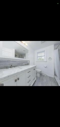Bathroom, The Carneys Point Cottage in Carneys Point (NJ)