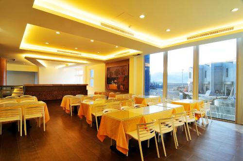 Restaurant, Jinshan Bay Hot Spring Resort  in Jinshan District