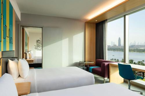 room detail thumbnail 1