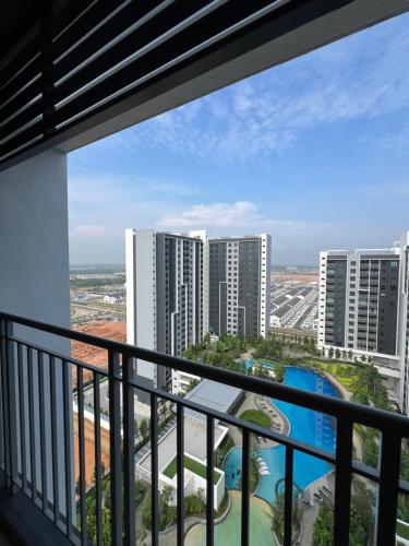 Balcony/terrace, Wanis Palace Homestay@Gamuda Cove in Bandar Gamuda Cove
