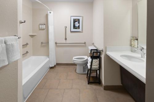 Candlewood Suites Oak Grove/Fort Campbell an IHG Hotel - image 7