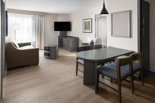 Candlewood Suites Oak Grove/Fort Campbell an IHG Hotel - image 12