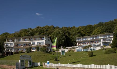 PlusNaturHotel direkt am Ederseeufer Waldhotel Wiesemann und Ferienapartments