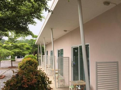 Facilities, Baan Chan Suan near Midwinter Green Restaurant