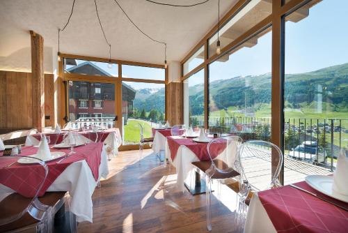 Alpen Village Hotel - image 8
