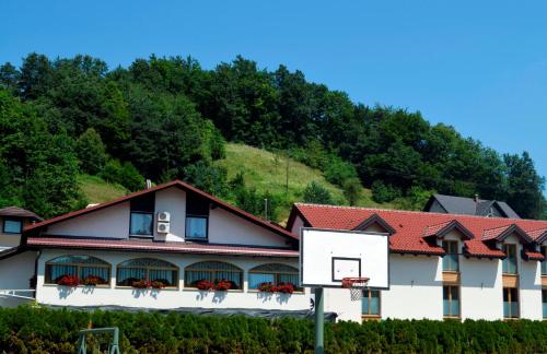 Зовнішній вигляд готелю, Guest House Gostisce Jutrisa in Рогатек