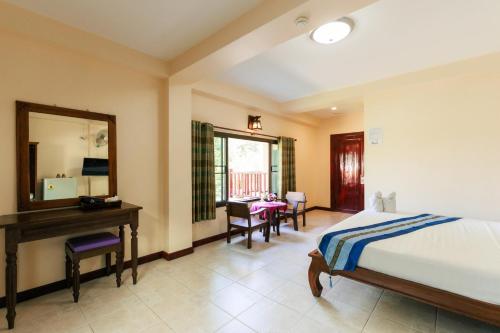 room detail thumbnail 0