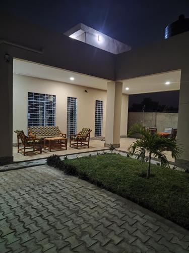 Palm Breeze Villa in Gunjur