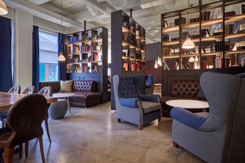 80887835 Reykjavik Marina - Berjaya Iceland Hotels