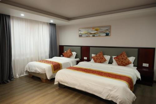 Deluxe Family Room