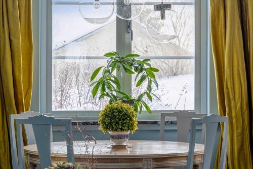 Family Guest House, 2 Bedrooms, near train station in Täby