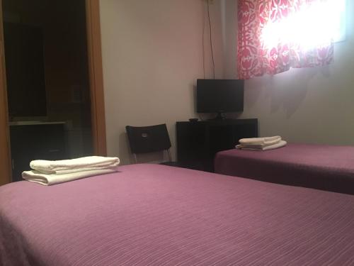 Hostal R. Lido - image 11