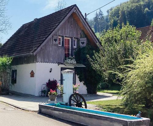 Wallys Hüsli im Schwarzwald (Wallys Husli im Schwarzwald) in Egingena