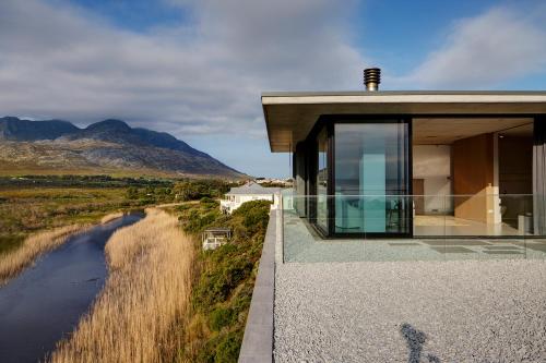 Restio River House photo 2
