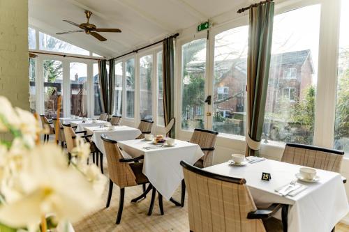 Ételek és italok, The Falcon Hotel in Farnborough