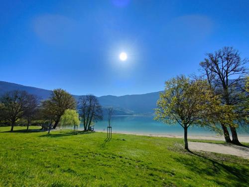 Gite LE BON LAIT près Walibi Lac Aiguebelette (Gite LE BON LAIT pres Walibi Lac Aiguebelette) in Champagneux ciems