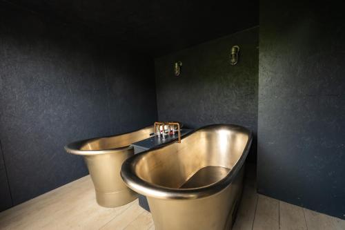 Tewin Bury Farm Hotel - image 6