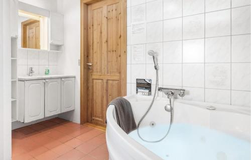 Bathroom, Four-Bedroom Holiday Home In Hemmet in Falen