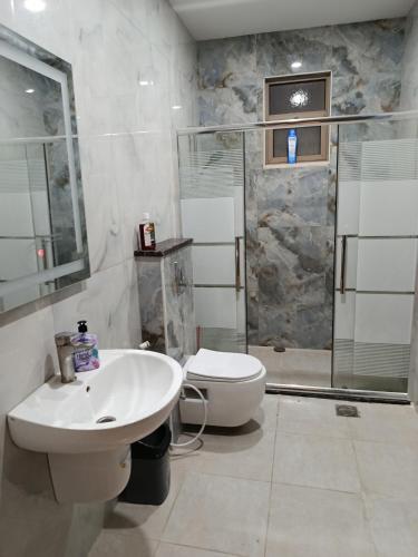 شقه مفروشه للايجار بجانب الكارفور اربد in Irbid