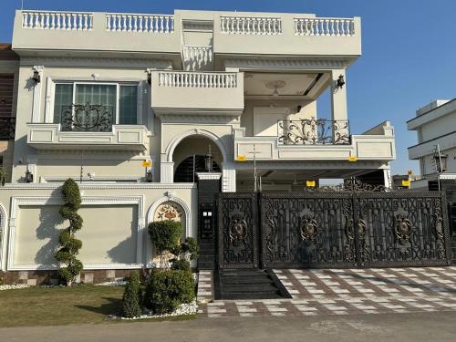 Spanish Peaceful House