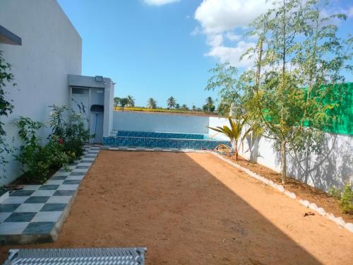 泳池, Om Villa - Entire Home Stay in 曼德維