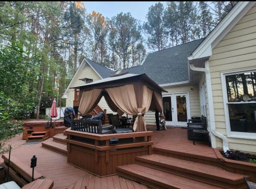 Hotelli välisilme, Shangri-La in Clayton (NC)