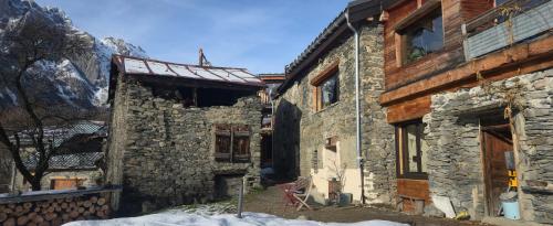 Ieeja, Appartement La Montagnette Grange rénové dans village authentique (Appartement La Montagnette Grange renove dans village authentique) in Sentmišela De Maurienne
